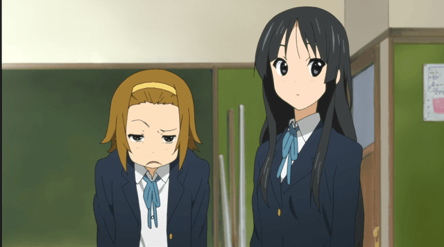 ¡Disuelvan el club de música ligera!